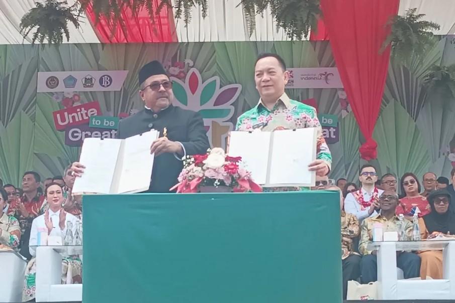 Penandatanganan MoU DKI Jakarta dan Tomohon di Tengah Kemeriahan Tournament of Flowers