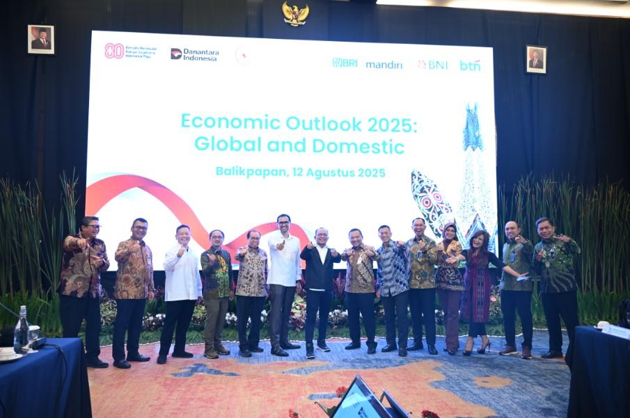 Pertumbuhan Ekonomi Belum Berdampak Signifikan, Hanif Dhakiri Soroti Peran Himbara dan Tantangan Penyerapan Tenaga Kerja