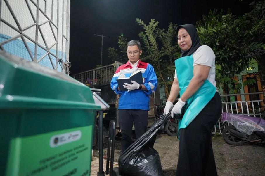 Pemanfaatan Limbah Makanan Jadi Pakan Bebek, Pertamina Patra Niaga Dorong Ekonomi Sirkular di Maros