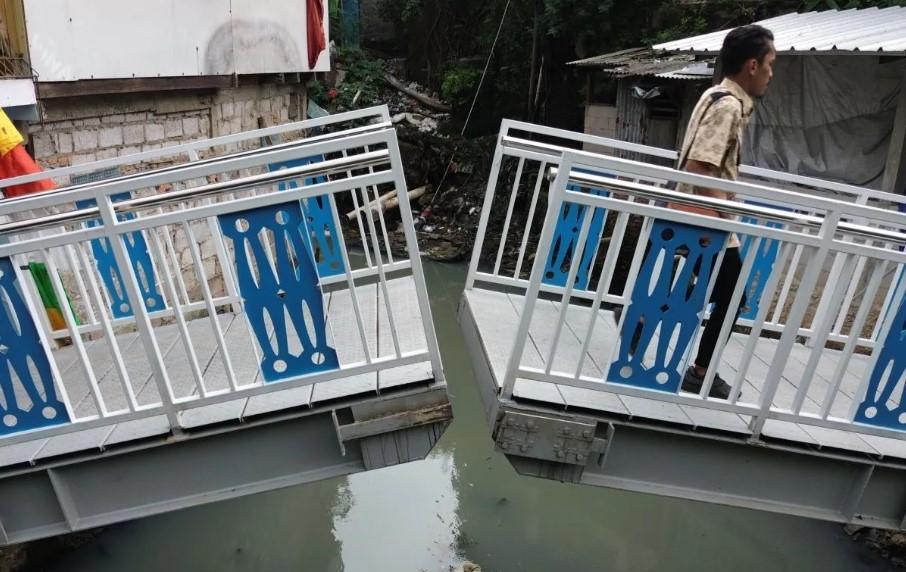 Jembatan Angkat Pertama di Jakarta Resmi Beroperasi di Kebayoran Baru