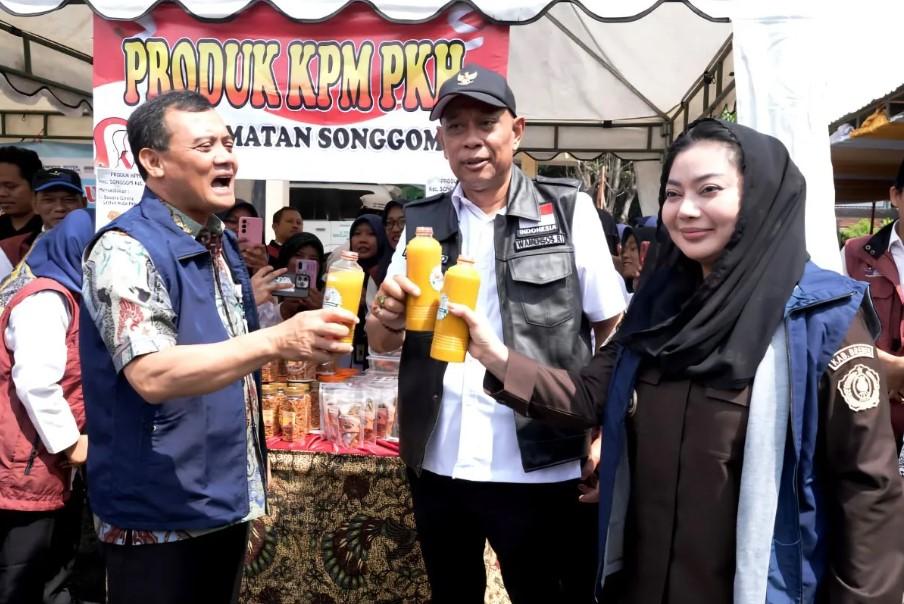 2.000 KPM PKH di Brebes Resmi Lulus dari Bansos, Wamensos: Berani Keluar dari Zona Nyaman