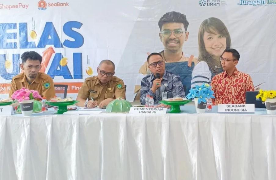 Pelatihan Literasi Finansial dan Pemasaran Digital Dorong UMKM Maros Naik Kelas