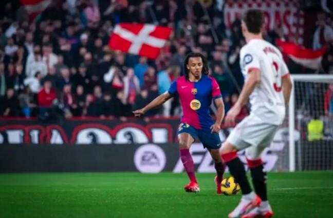 Barcelona Perpanjang Kontrak Jules Kounde hingga 2030, Komitmen Jangka Panjang untuk Andalan Lini Belakang