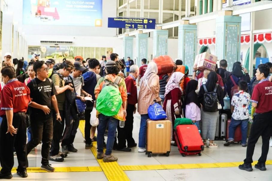 Promo Merdeka KAI Diserbu, 10.646 Penumpang Nikmati Diskon 20 Persen pada 17 Agustus
