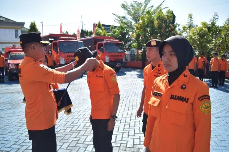 620 Pendaki Meriahkan HUT ke-80 RI di Puncak Gunung Bawakaraeng dengan Pengawalan Basarnas