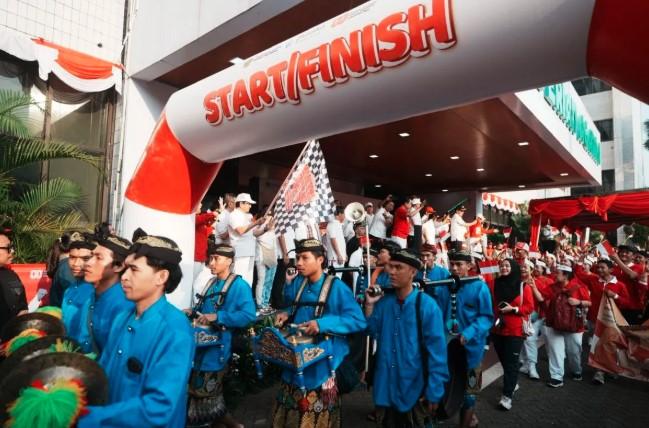 Menteri Agama Pimpin Jalan Sehat Kerukunan, Ribuan Peserta Lintas Iman Rayakan HUT RI ke-80