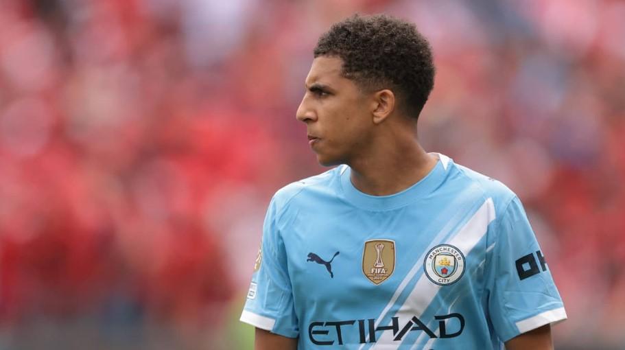 Manchester City Siapkan Josh Acheampong sebagai Pengganti Rico Lewis yang Didekati Nottingham Forest