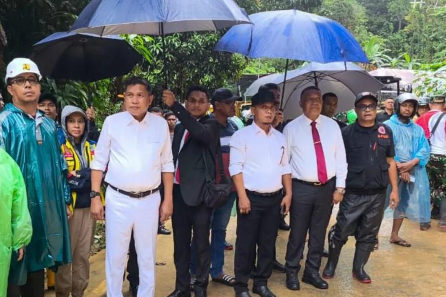 Longsor Landa Ambon, Pemkot Kerahkan Alat Berat untuk Normalisasi Jalur Utama