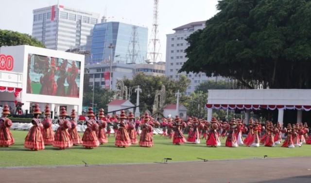 Tarian Kolosal "Tembolak Beak" dari NTB Memukau Istana Negara di HUT ke-80 RI