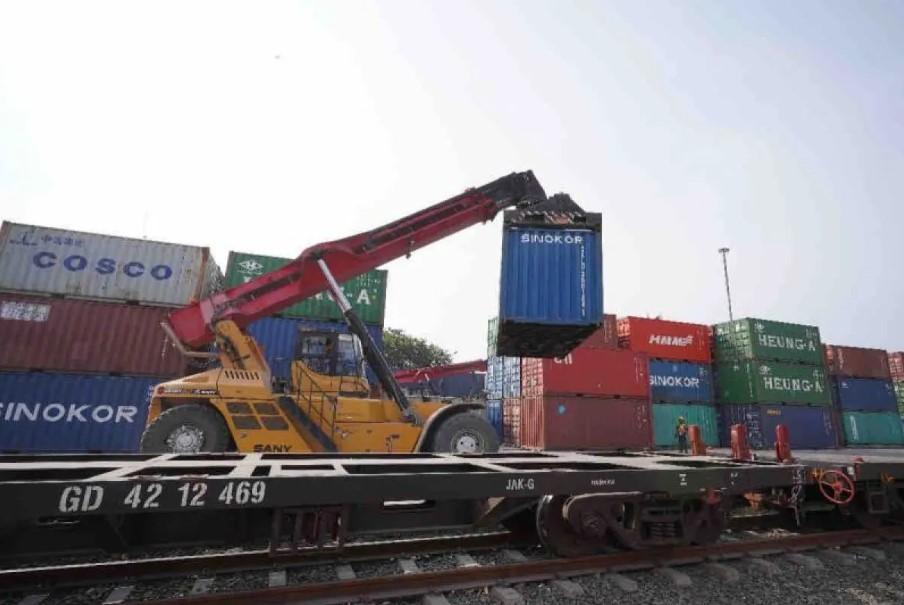 KAI Siap Tekan Biaya First Mile dan Last Mile Logistik untuk Dukung Kebijakan Zero ODOL