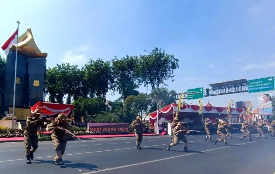 Hari Juang Polri 2025 Dipusatkan di Surabaya, Kapolri Pimpin Upacara dan Resmikan Patung Pahlawan