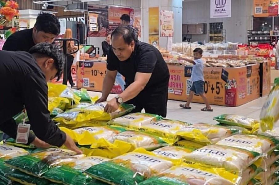 Bulog Sumut Salurkan 157 Ton Beras SPHP ke Ritel Modern untuk Stabilkan Harga