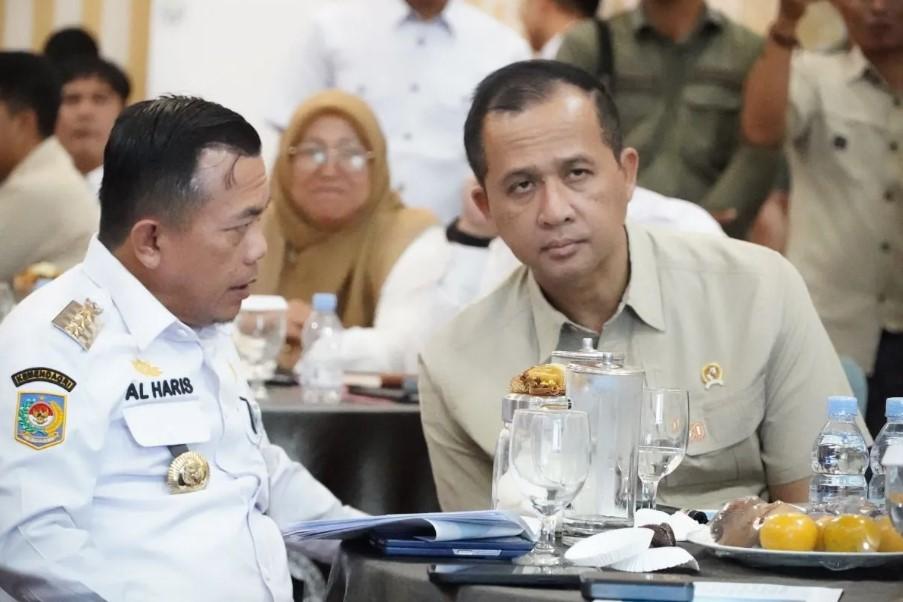 Menteri Transmigrasi Janji Tuntaskan Konflik Lahan Transmigrasi di Gambut Jaya