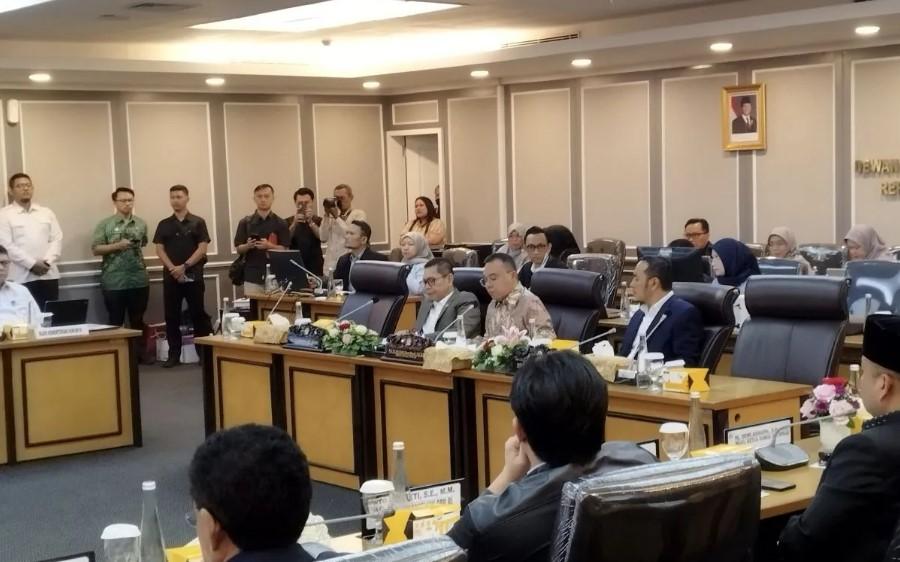 DPR RI Libatkan Musisi dalam Tim Perumus Revisi UU Hak Cipta untuk Atasi Polemik Royalti
