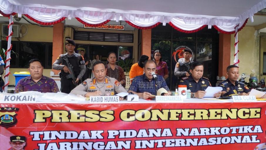 Wanita Asal Peru Ditangkap di Bandara Ngurah Rai, Selundupkan 1,4 Kg Kokain dan 85 Butir Ekstasi