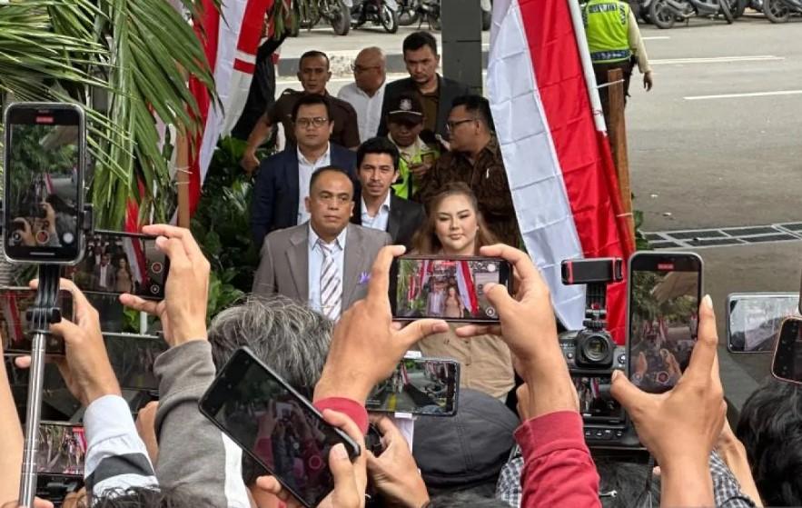 Selebgram Lisa Mariana Presley Zulkandar Diperiksa KPK Terkait Dugaan Korupsi Iklan Bank BJB