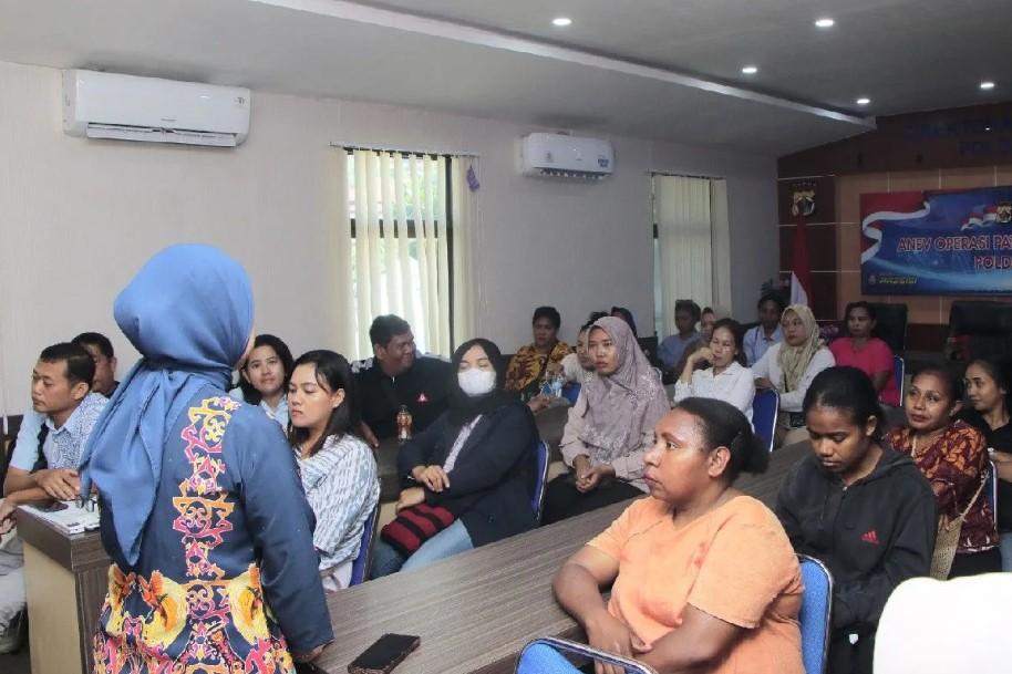 Yayasan Kemala Bhayangkari Papua Gelar Pelatihan Keamanan Pangan bagi Petugas Dapur SPPG Jayapura