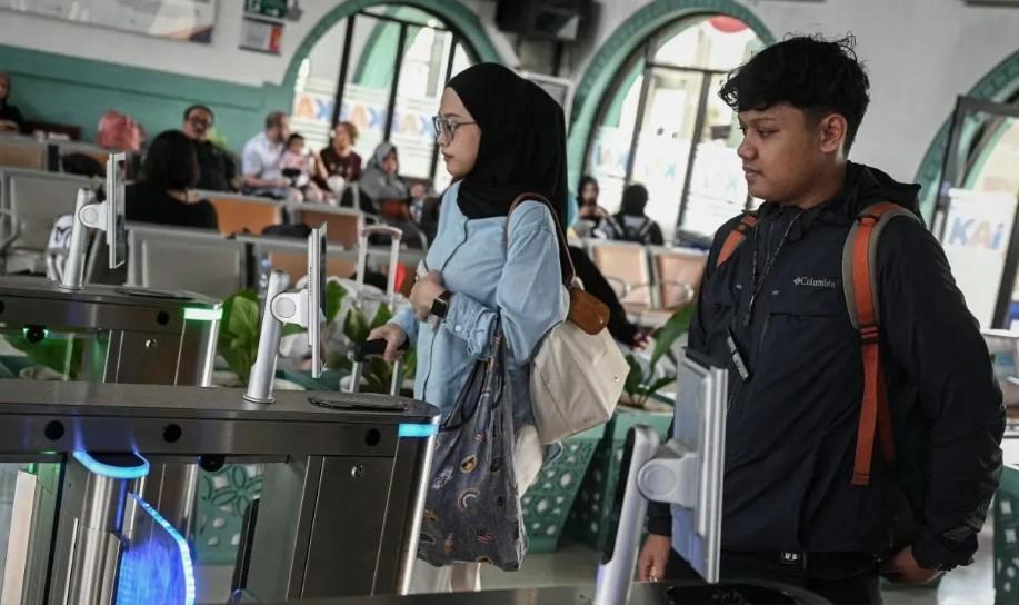 KAI Terapkan Teknologi Face Recognition untuk Boarding, Hemat Puluhan Ribu Rol Kertas