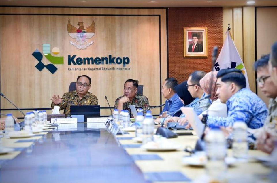 Menkop Dorong Model Bisnis Konsinyasi di Ekosistem Kopdes Merah Putih