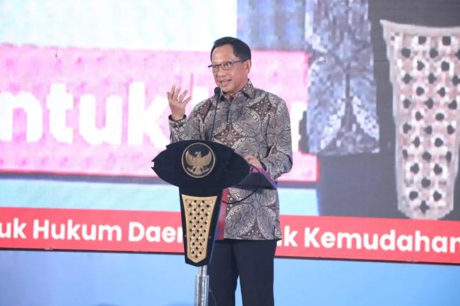 Mendagri Tito Karnavian Tekankan Pentingnya Aspek Sosial Ekonomi dalam Penyusunan Produk Hukum Daerah
