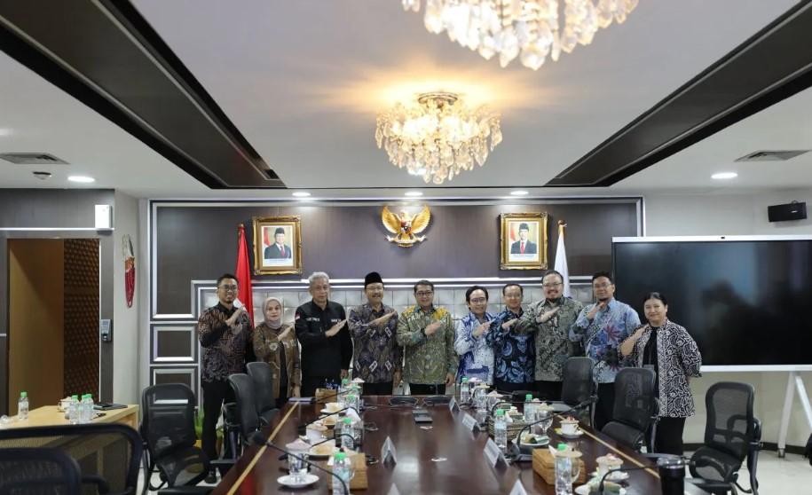 Kemensos dan Kemenekraf Kolaborasi Susun Kurikulum Kreatif untuk Sekolah Rakyat