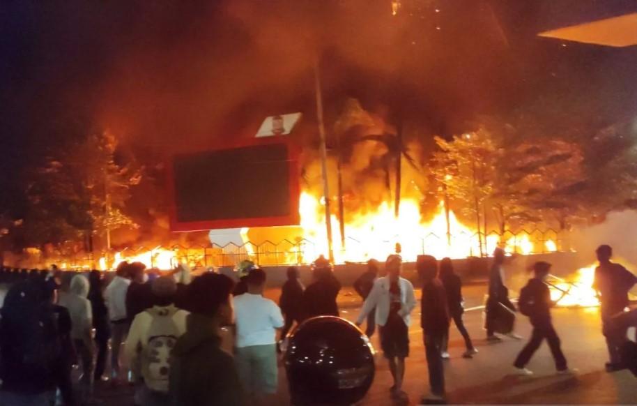 Kantor DPRD Makassar Ludes Dibakar Massa, Situasi Kota Masih Tegang