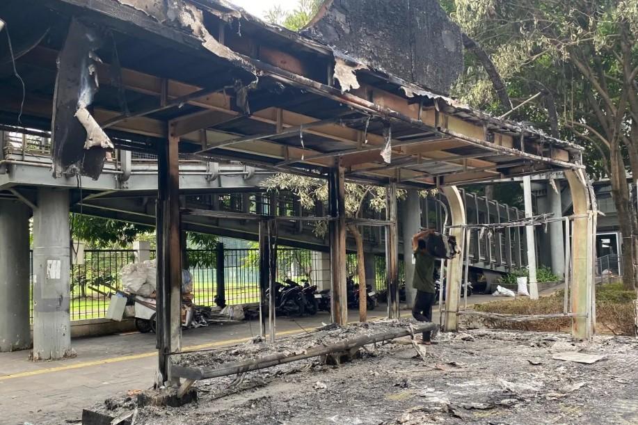 16 Halte Transjakarta Dirusak dan 6 Dibakar Saat Demo 29 Agustus, Layanan Koridor 11 Kembali Beroperasi