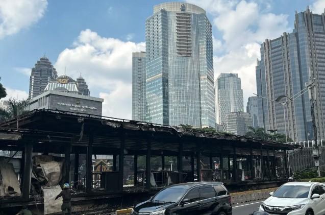TransJakarta Pulihkan 75 Rute Usai Demo, 7 Halte Dibakar dan Beberapa Rute Masih Dialihkan