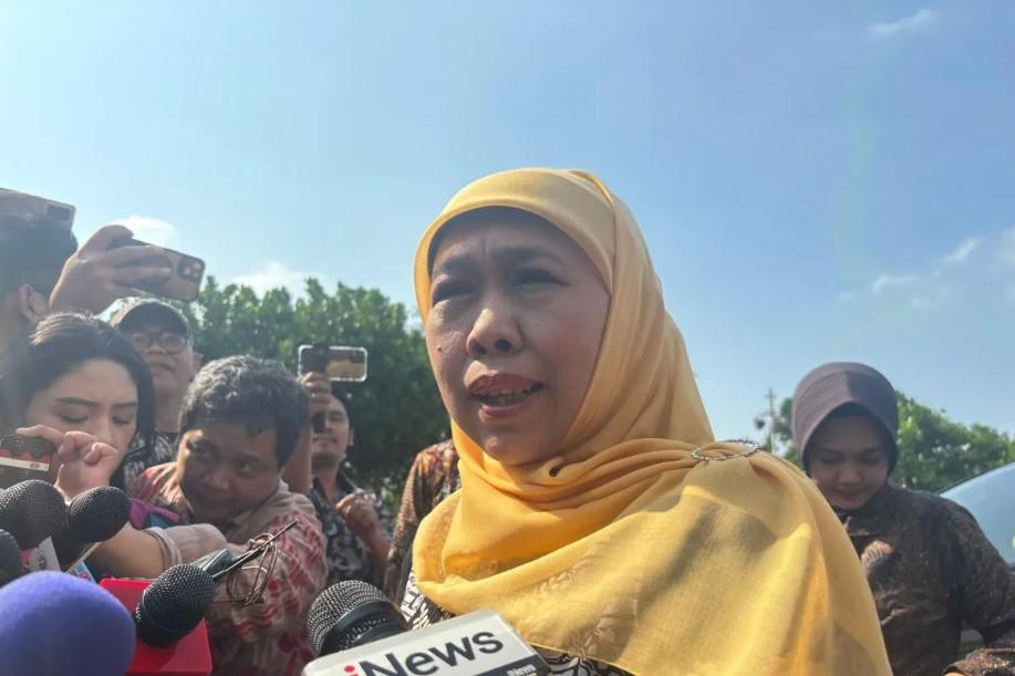 Gubernur Khofifah Prihatin Gedung Negara Grahadi Dibakar Massa dengan Bom Molotov