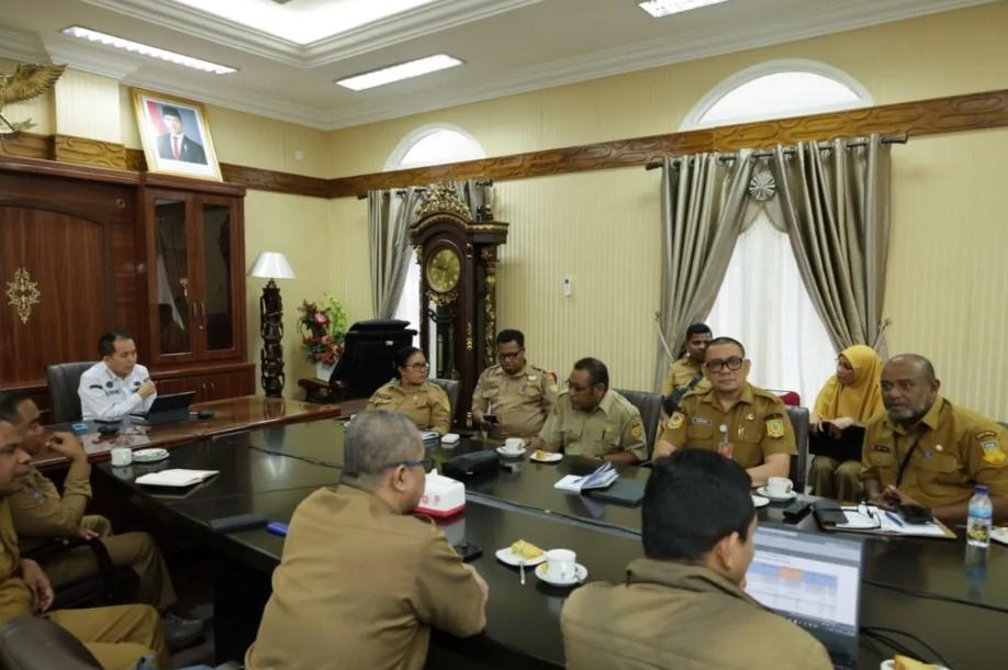 Penjabat Gubernur Papua Dorong Kepala Daerah Konsisten Gelar Gerakan Pangan Murah