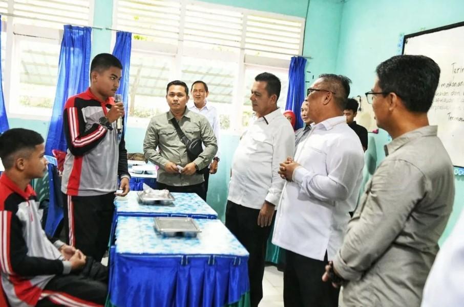 Gubernur Kepri Tinjau Program Makan Bergizi Gratis di Karimun, Pastikan Berjalan Aman dan Lancar