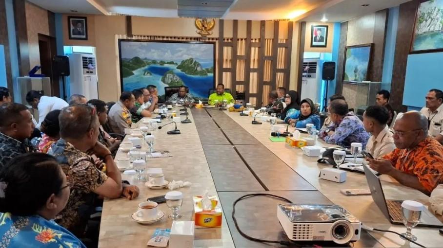 Satgas MBG Papua Barat Daya Tinjau Implementasi Program di Raja Ampat, Fokus pada Pembangunan Dapur Khusus