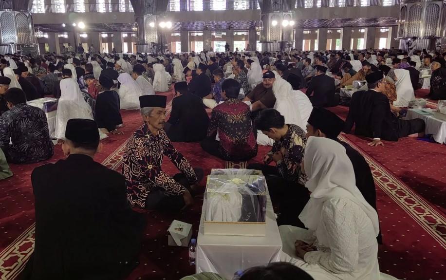 Nikah Massal di Masjid Istiqlal, 100 Pasangan Resmi Menikah Gratis dalam Program Nikah Fest