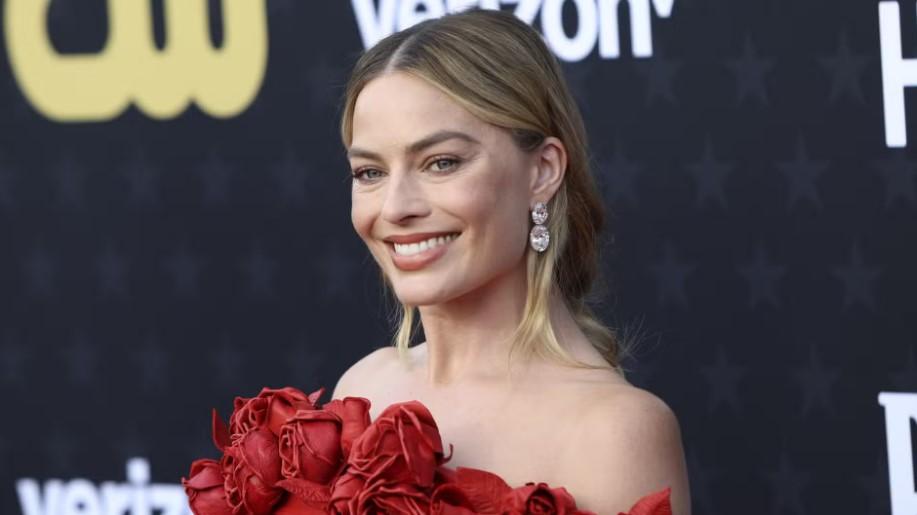 Emerald Fennell Siapkan Adaptasi Wuthering Heights Dibintangi Margot Robbie dan Jacob Elordi