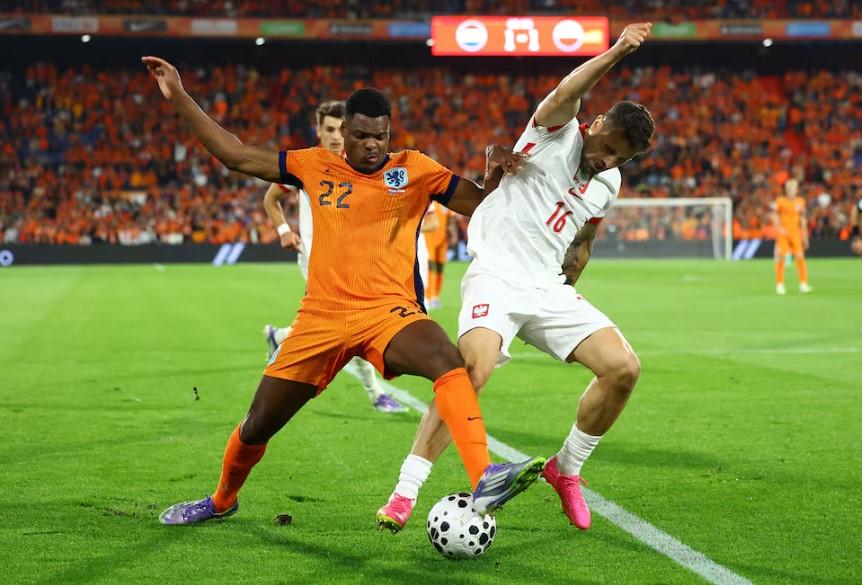 Belanda Gagal Kunci Kemenangan di Kandang, Polandia Paksa Hasil Imbang 1-1