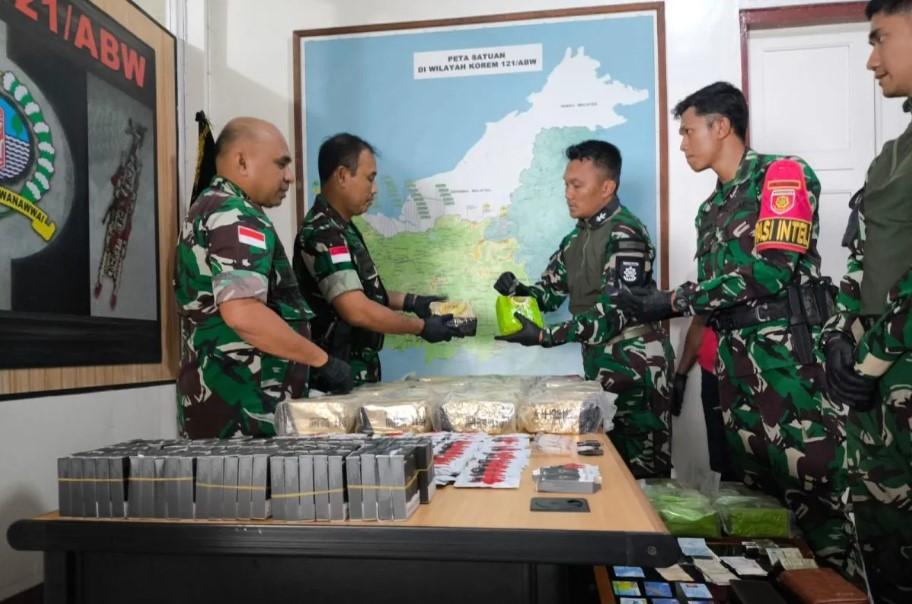 Satgas Pamtas RI-Malaysia Gagalkan Penyelundupan 63 Kilogram Sabu di Entikong