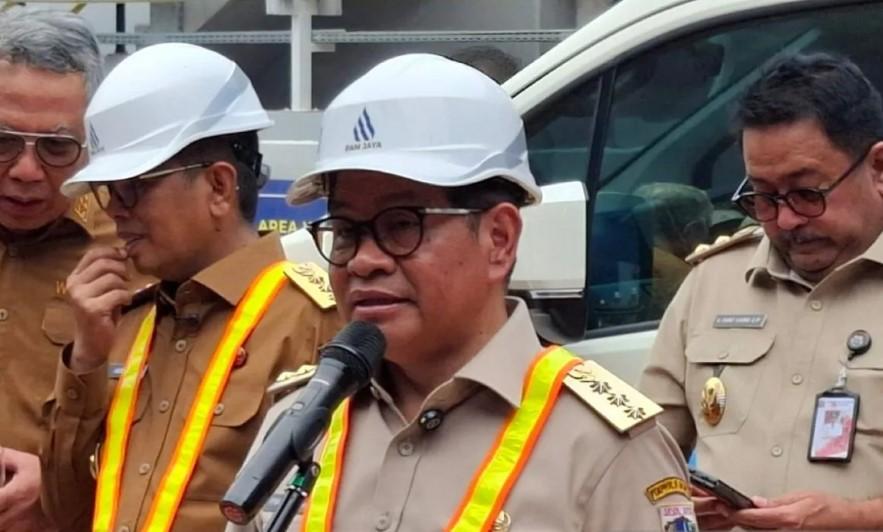 Gubernur Pramono Anung Targetkan Layanan Air Bersih Jakarta Capai 80 Persen Akhir 2025
