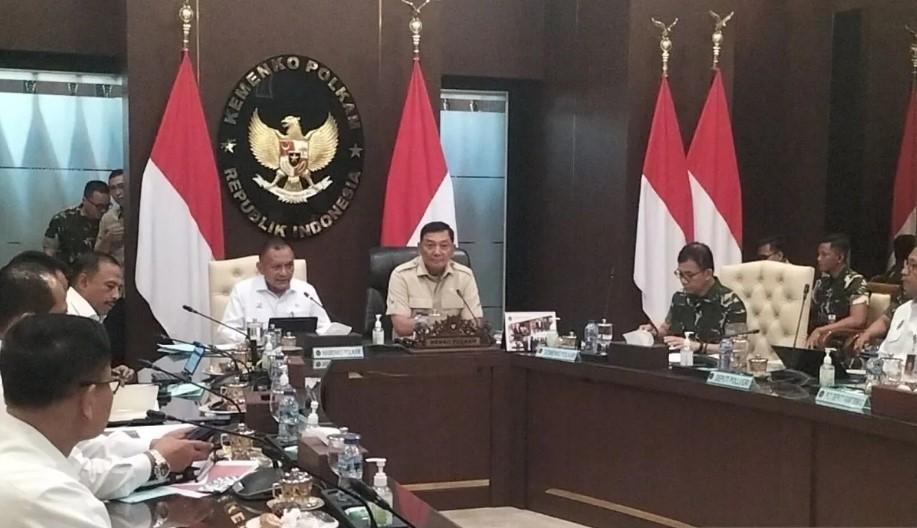 Sjafrie Sjamsoeddin Gelar Rapat Perdana sebagai Menko Polkam ad Interim Usai Budi Gunawan Diberhentikan