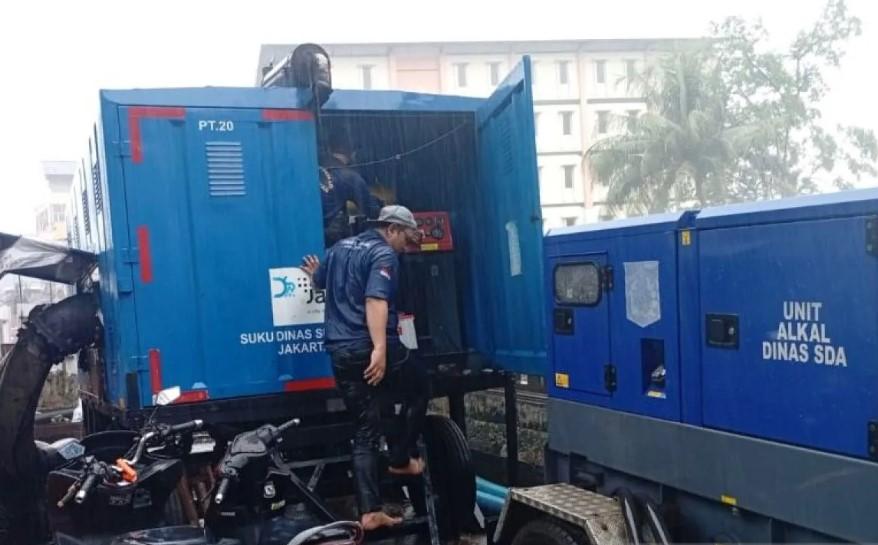 Dinas SDA DKI Jakarta Kerahkan Pompa dan Petugas untuk Antisipasi Banjir di ITC Cipulir