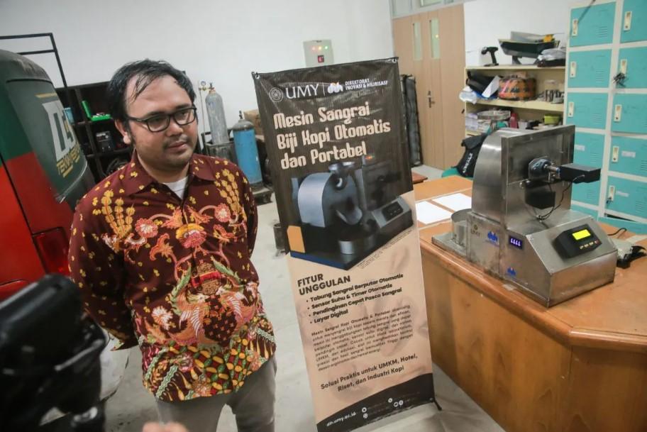 UMY Ciptakan Mesin Sangrai Kopi Otomatis untuk Dukung UMKM dan Rumah Tangga
