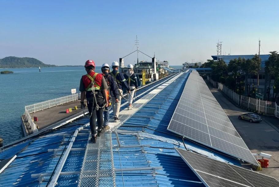 ASDP Bangun Green Port di Merak dan Bakauheni dengan Panel Surya untuk Jaga Ekosistem Laut