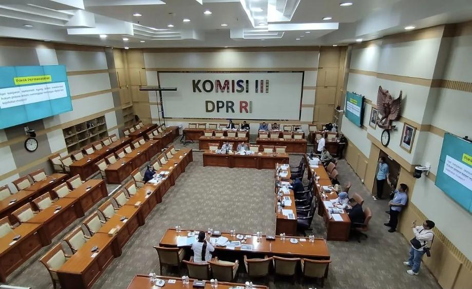 DPR Rampungkan Uji Kelayakan Hakim Agung, Keputusan Final Diambil 16 September