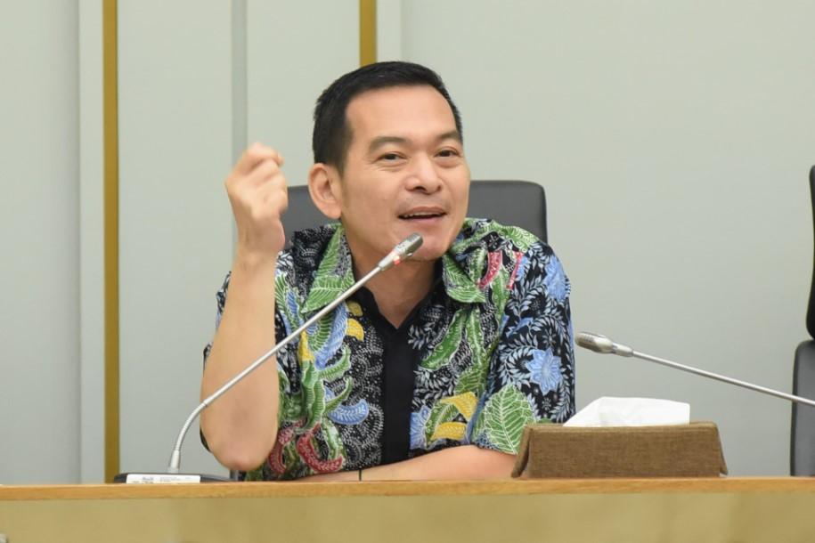 Daniel Johan Pertanyakan Izin dan Dampak Proyek Tanggul Beton Cilincing