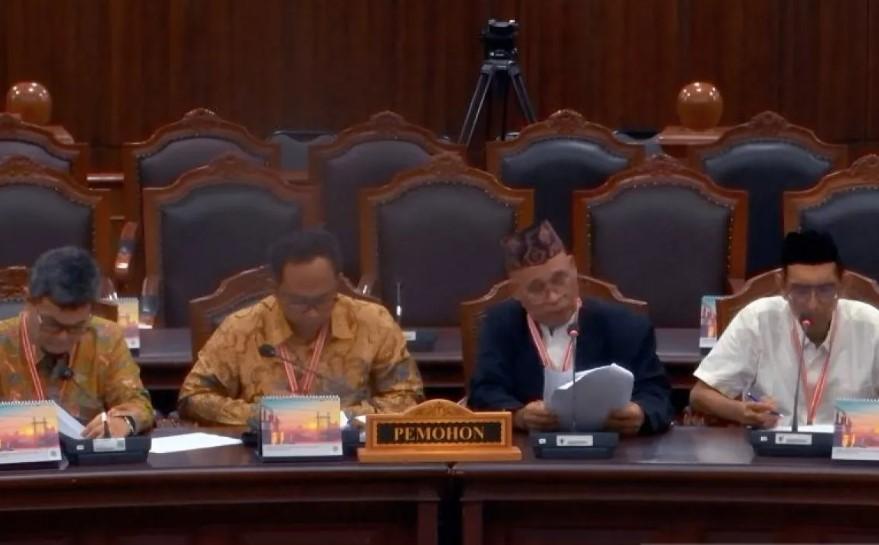 Pemohon Uji Materi UU Adminduk Minta Kolom Agama di KTP dan KK Dihapuskan