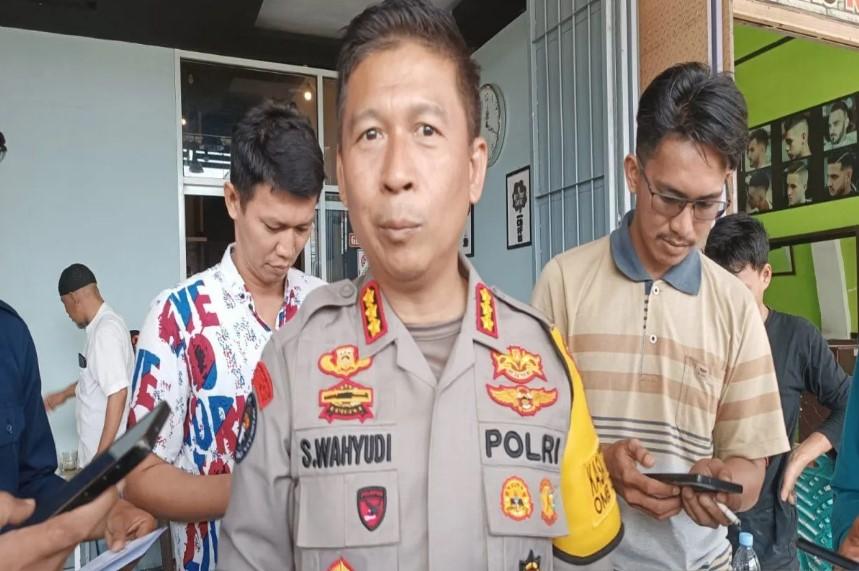 Polisi Buru Dua Pemasok Miras Oplosan yang Tewaskan Empat Pemuda di Mamuju