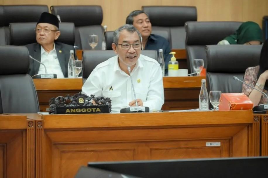 DPR Minta PLN Perkuat TJSL agar Masyarakat Sekitar Pembangkit Rasakan Manfaat Nyata