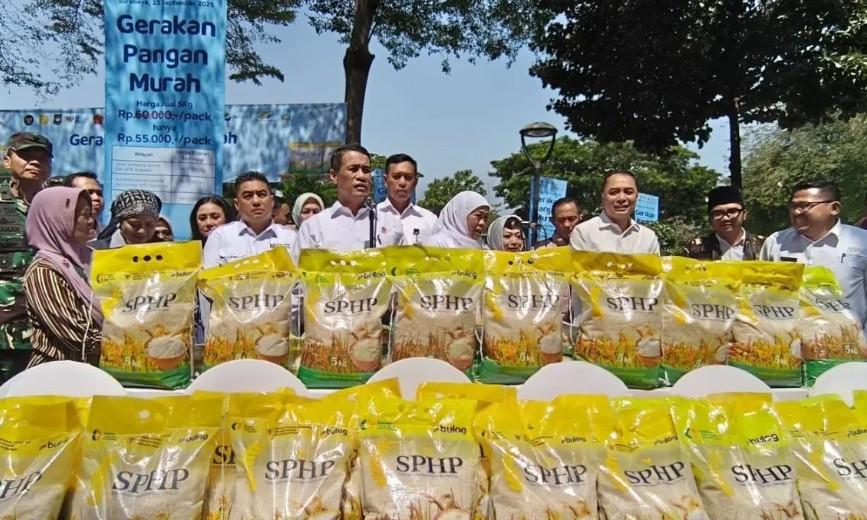 Bulog Siagakan 2.491 Ton Beras untuk Gerakan Pangan Murah Serentak di Jawa Timur