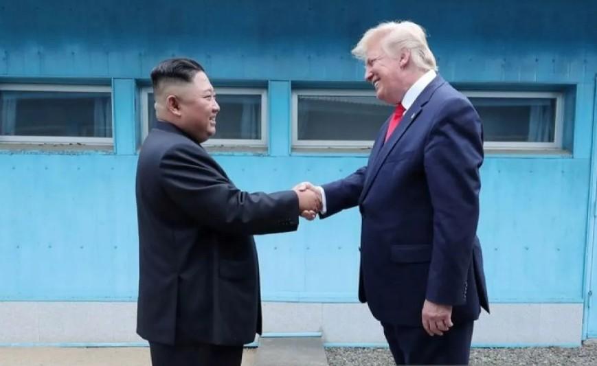 Kim Jong Un Siap Dialog dengan AS, Tapi Tolak Bahas Denuklirisasi