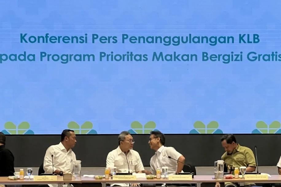 Zulkifli Hasan Wajibkan Semua Dapur Program Makan Bergizi Gratis Miliki Sertifikat Higienis