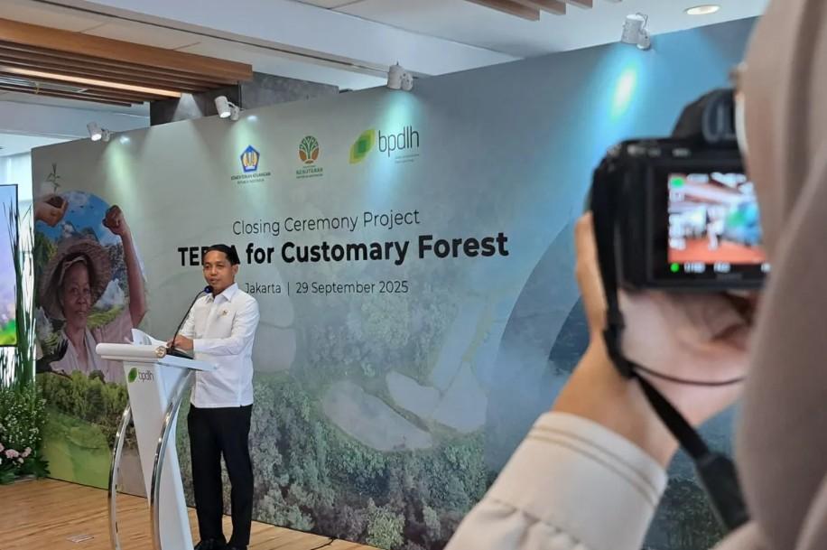 Menhut Targetkan 70 Ribu Hektare Hutan Adat Tersertifikasi hingga Akhir 2025